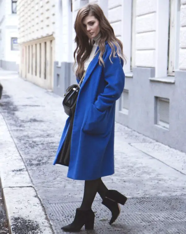 2-urban-outfit-with-cobalt-blue-coat