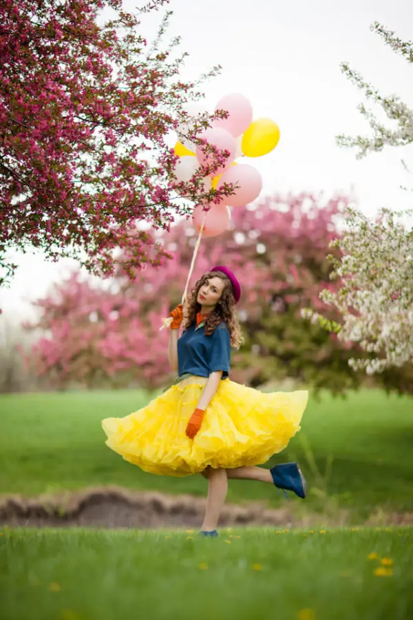 2-yellow-bubble-skirt-with-blue-top-1