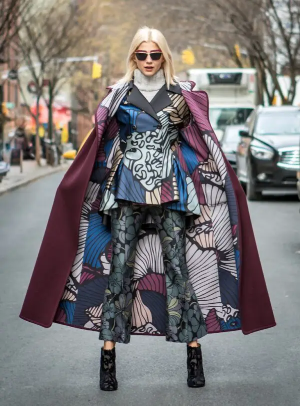 3-abstract-print-coat-with-art-inspired-outfit