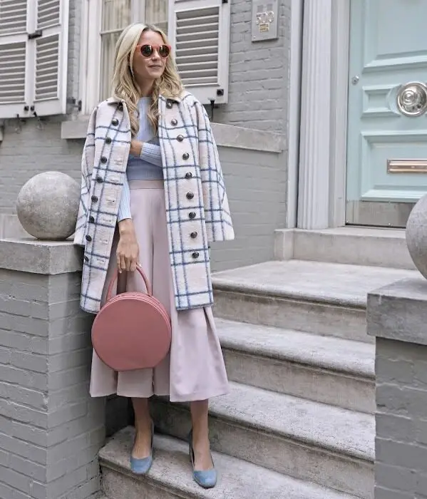 3-chic-pastel-outfit-with-cute-coat-and-rounded-bag