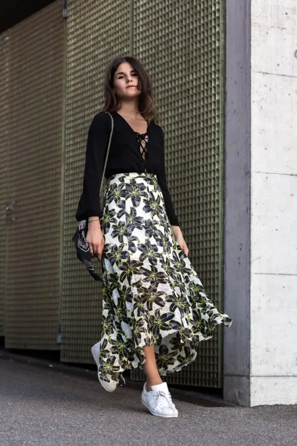 3-flowy-skirt-with-lace-up-top-and-sneakers