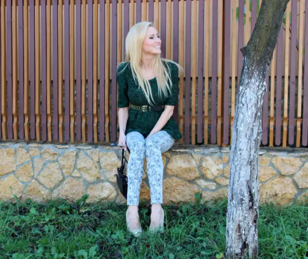 3-green-blouse-with-printed-pants