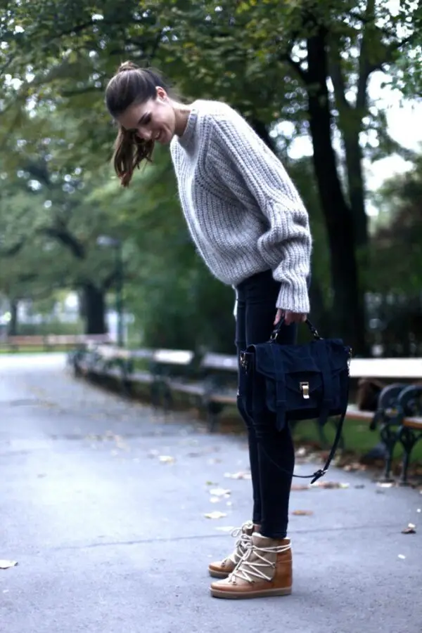 3-knitted-sweater-with-jeans-and-wedge-sneakers