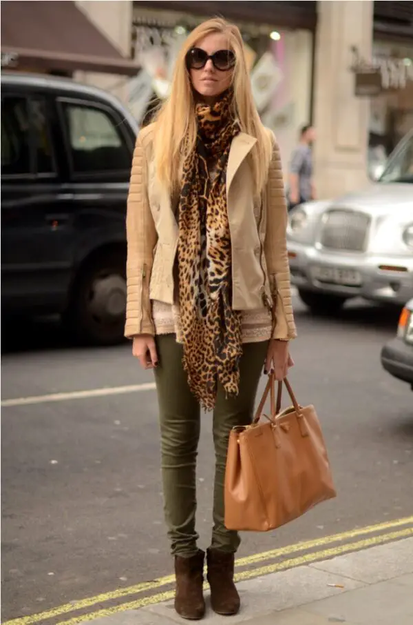 3-leopard-print-scarf-with-casual-outfit