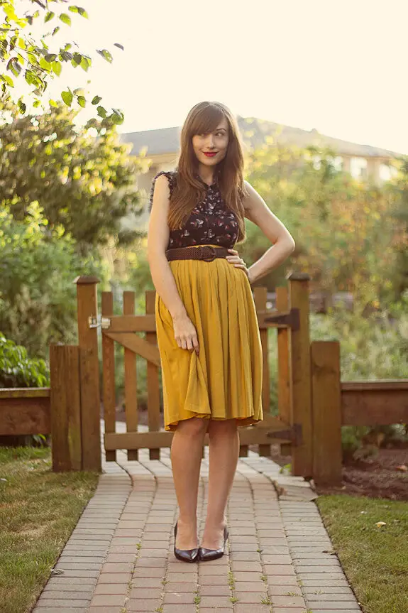 3-mustard-skirt-with-feminine-top