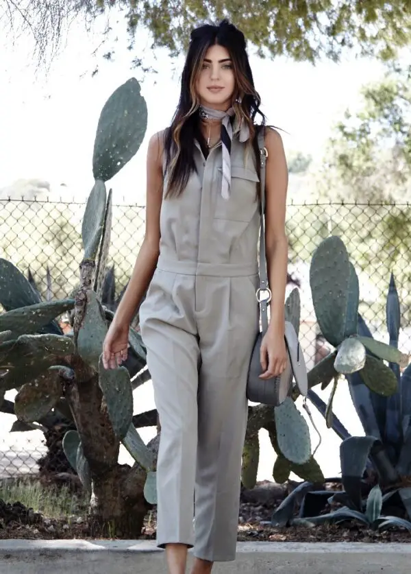 3-scarf-with-gray-jumpsuit