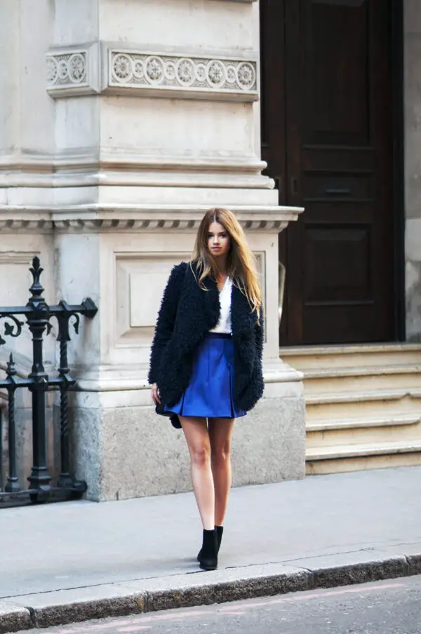 3-shirt-and-skirt-with-coat
