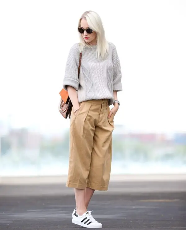 3-sweater-with-culottes-and-sneakers