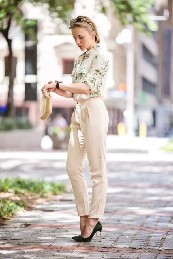 3-tropical-print-blouse-with-cream-pants-and-classic-pumps