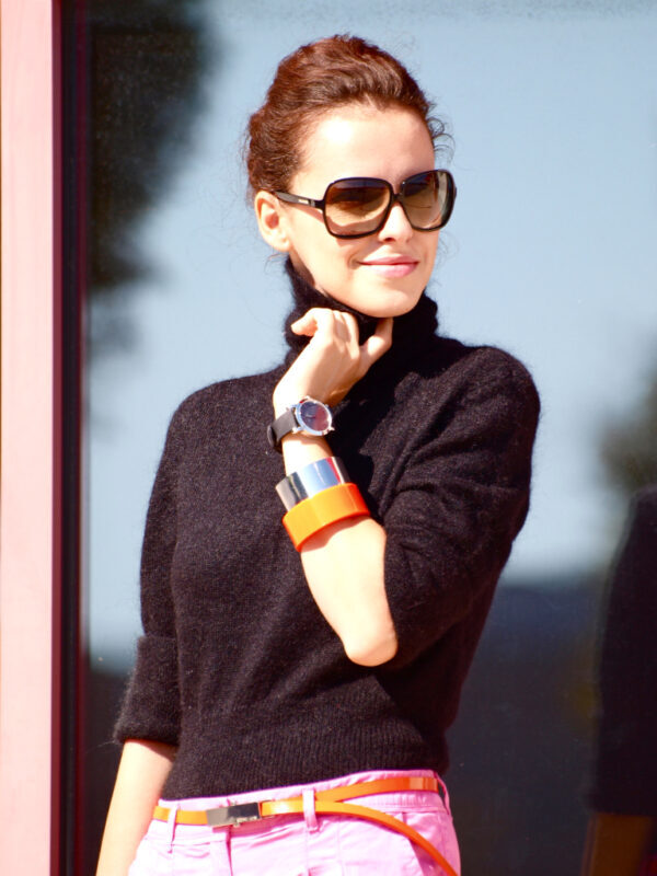 3-watch-with-cuffs-and-chic-outfit