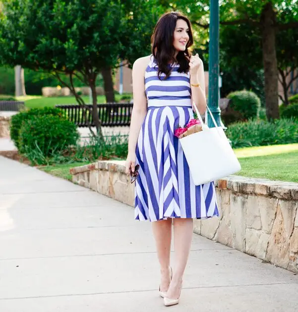 3-white-and-blue-striped-dress-with-tote-bag
