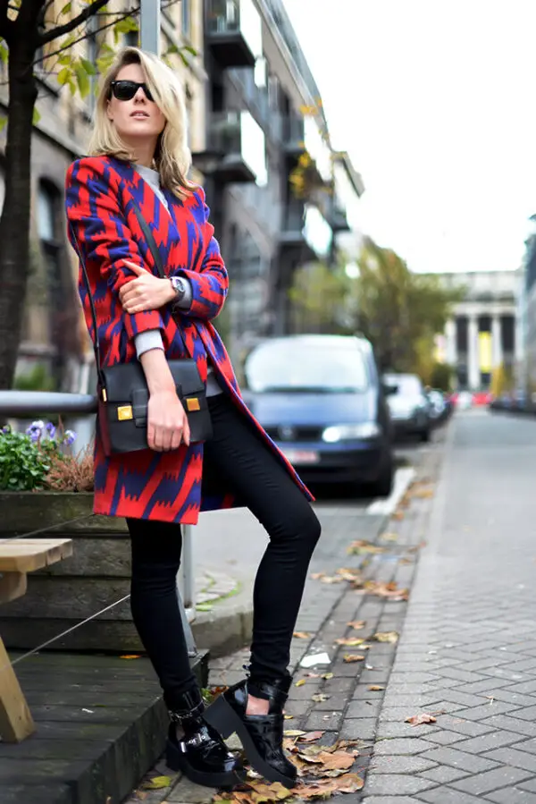 4-abstract-print-coat-with-skinnt-jeans