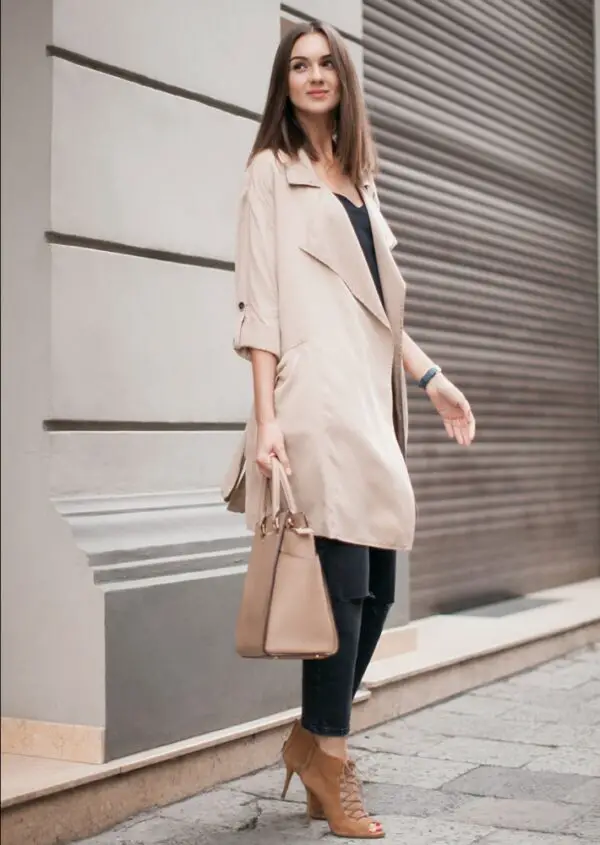 4-black-outfit-with-camel-coat