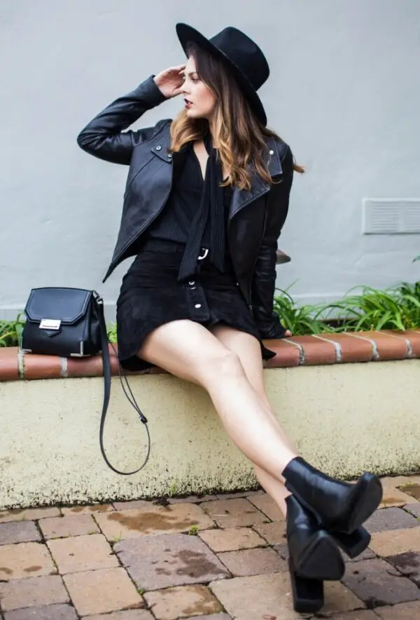 4-black-outfit-with-leather-jacket-and-boots
