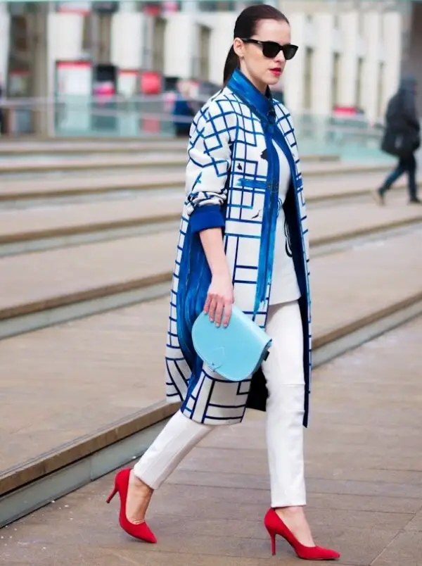 4-blue-clutch-with-red-pumps-and-printed-coat-2