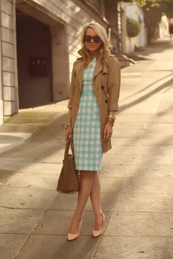 4-checkered-dress-with-trench-coat