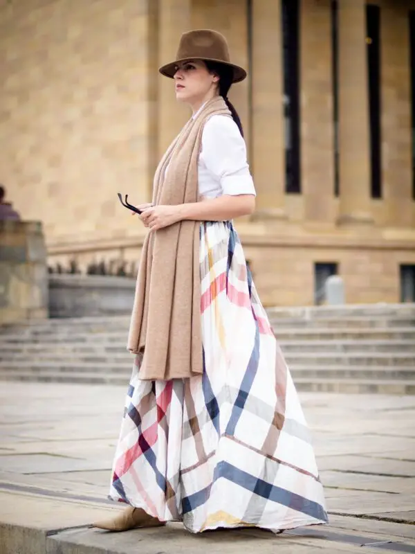4-checkered-maxi-skirt-with-white-top