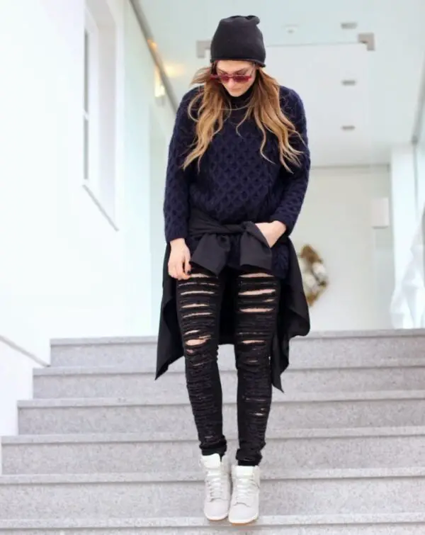4-chunky-sweater-with-jacket-tied-on-waist-and-ripped-jeans
