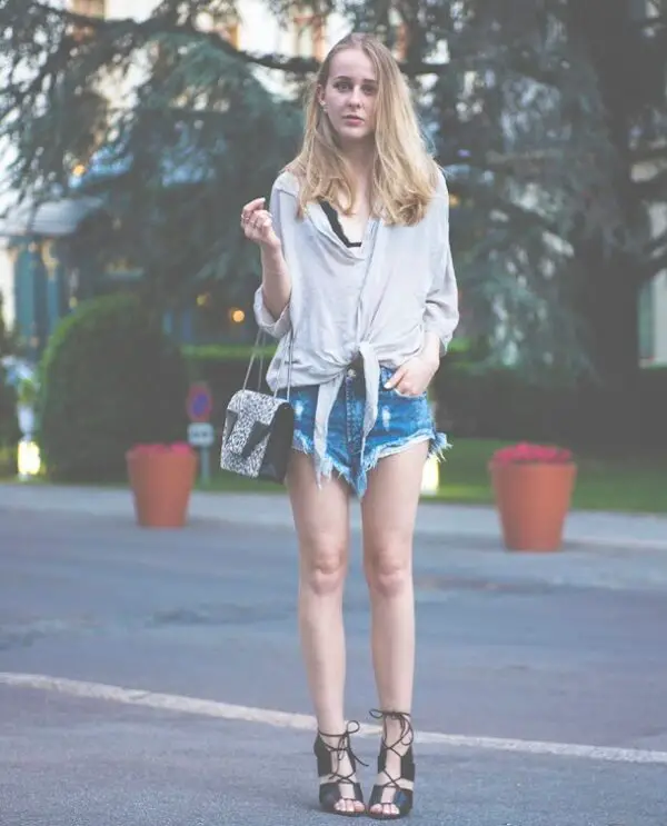 4-cut-off-shorts-with-cropped-top