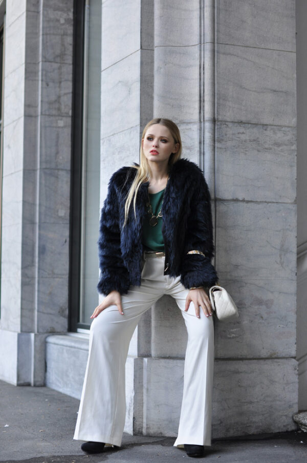 4-fur-coat-with-chic-outfit