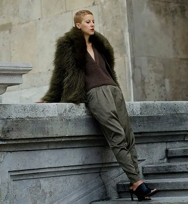 4-fur-coat-with-jogger-pants-and-mules