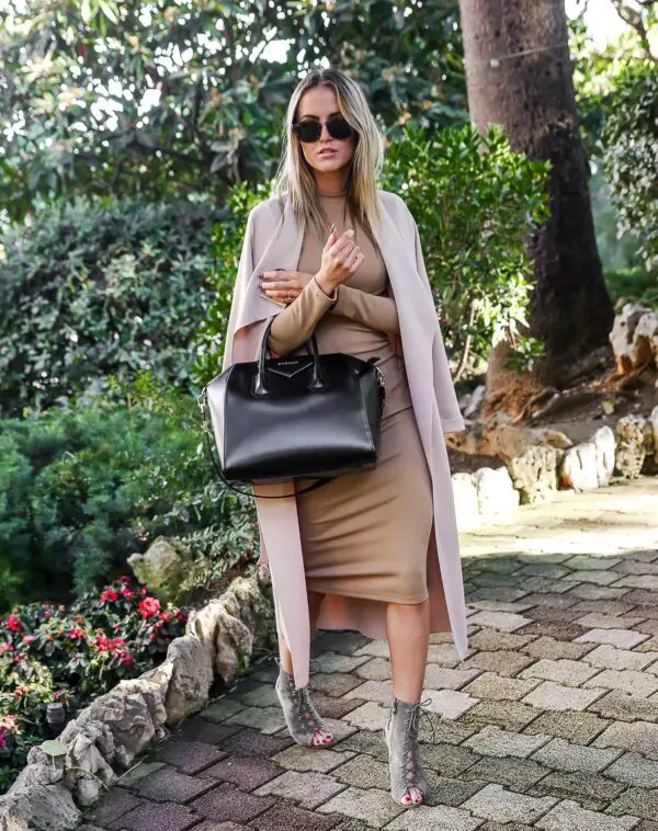 4-lace-up-boots-with-camel-dress-and-structured-bag