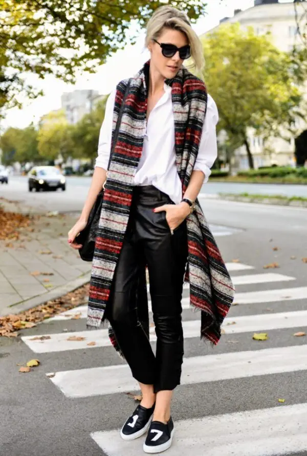 4-leather-trousers-with-striped-shawl