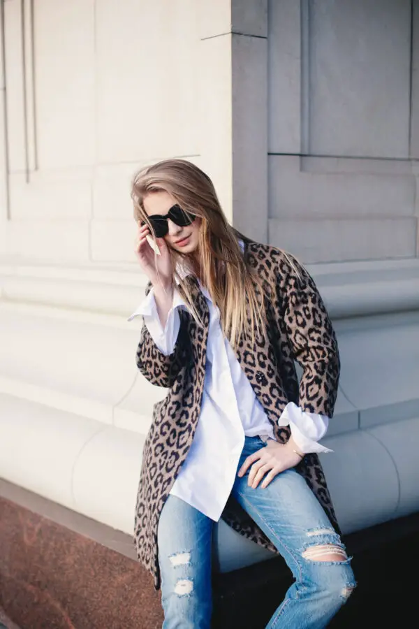 4-leopard-print-coat-with-button-down-short-and-jeans