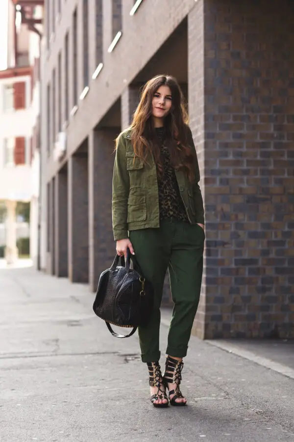 4-military-jacket-with-cargo-pants