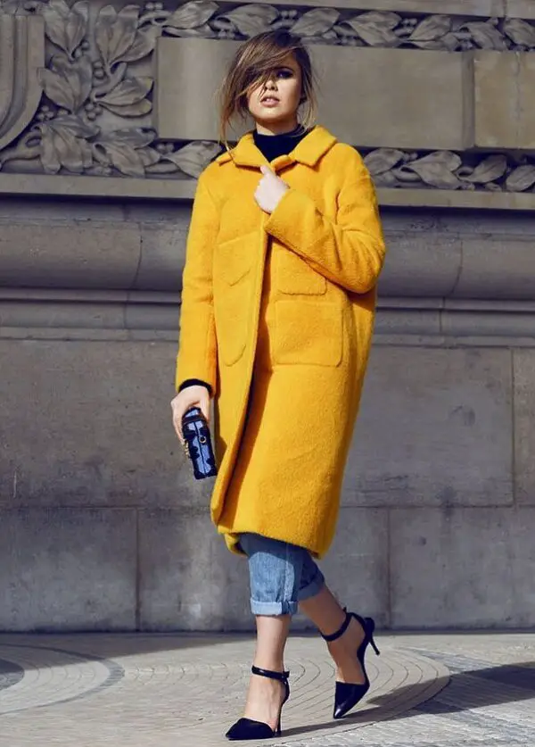 4-oversized-mustard-coat-with-jeans