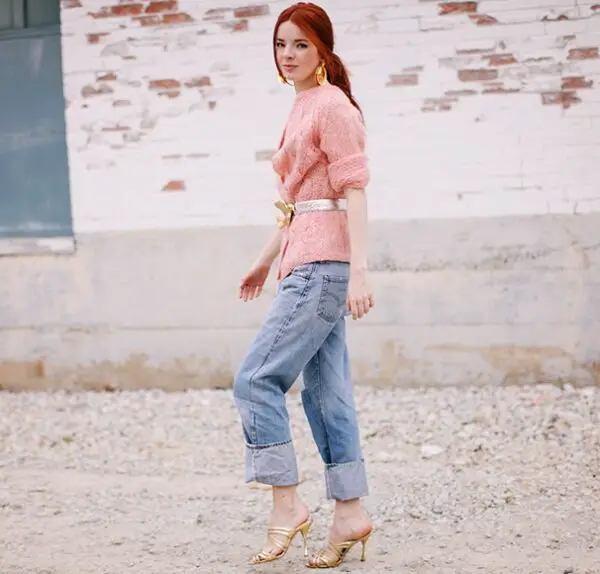 4-pink-sweater-with-vintage-belt-and-cuffed-jeans