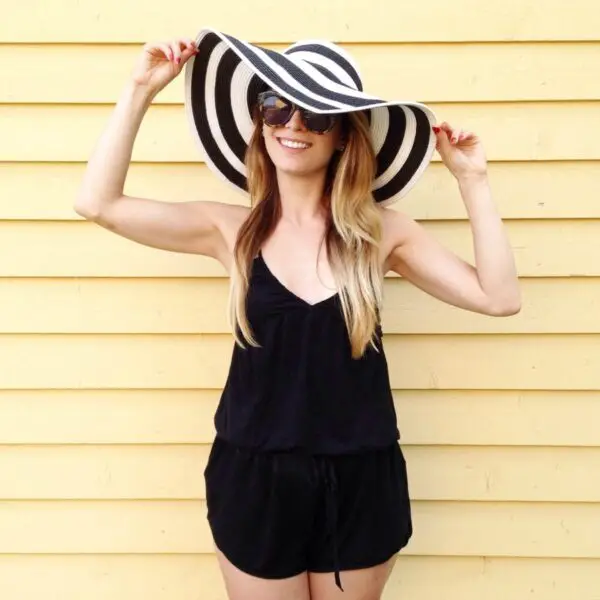 4-striped-hat-with-black-outfit
