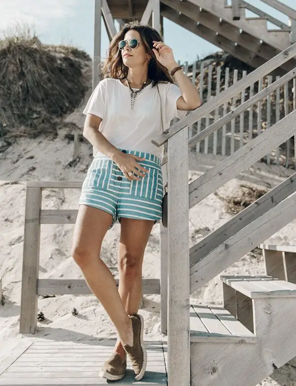 5-beach-top-with-striped-shorts