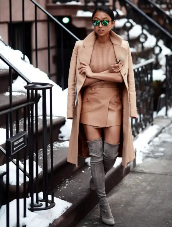 5-beige-outfit-in-gray-boots