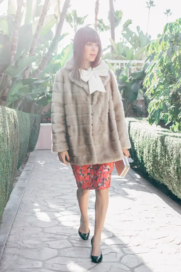 5-chic-mini-bag-with-oversized-coat-and-printed-skirt