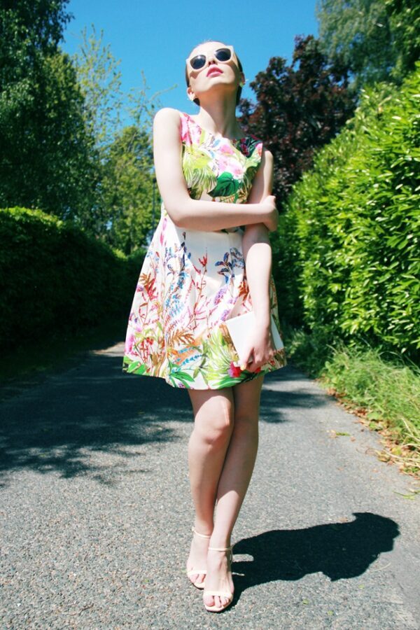 5-colorful-retro-floral-dress-1