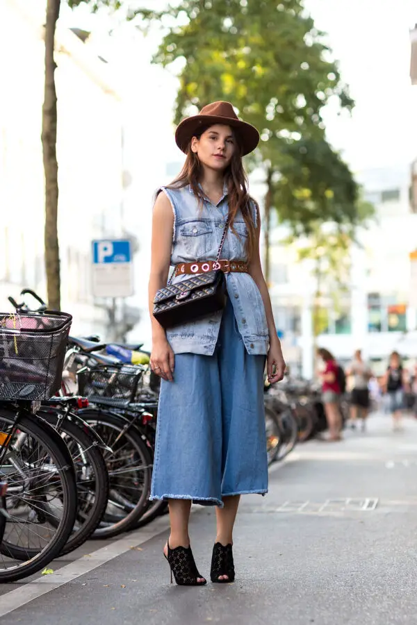 5-denim-on-denim-outfit-with-clogs