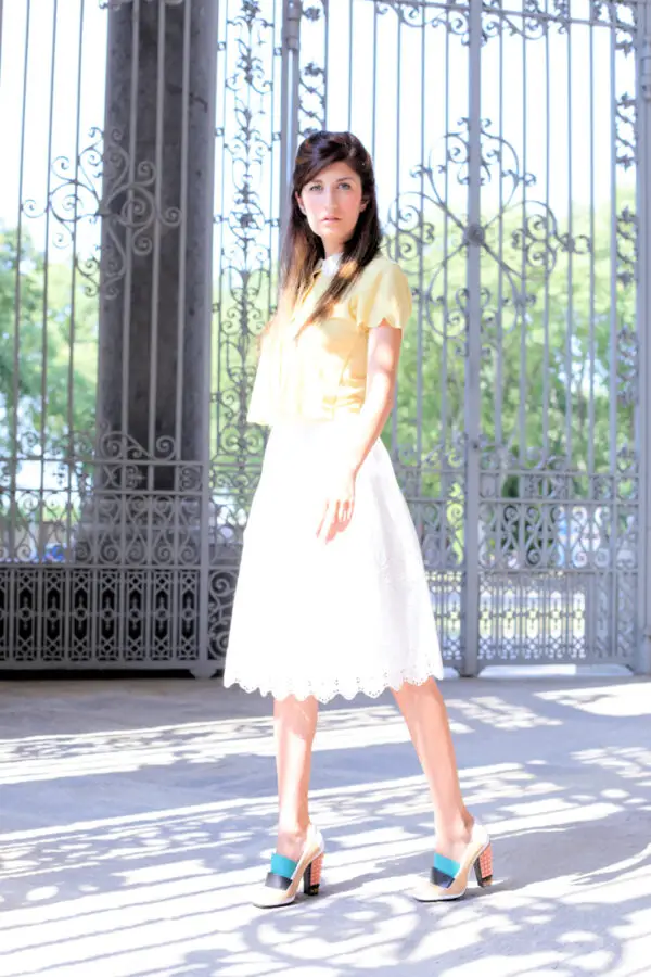 5-feminine-dress-with-color-blocked-shoes