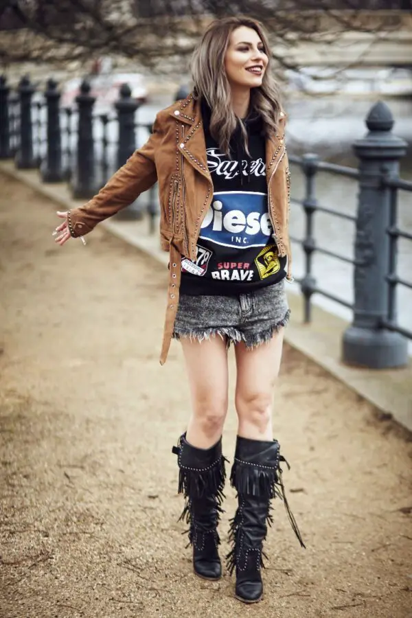 5-fringed-leather-boots-with-festive-outfit