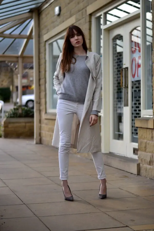 5-gray-knitted-top-with-cream-outfit
