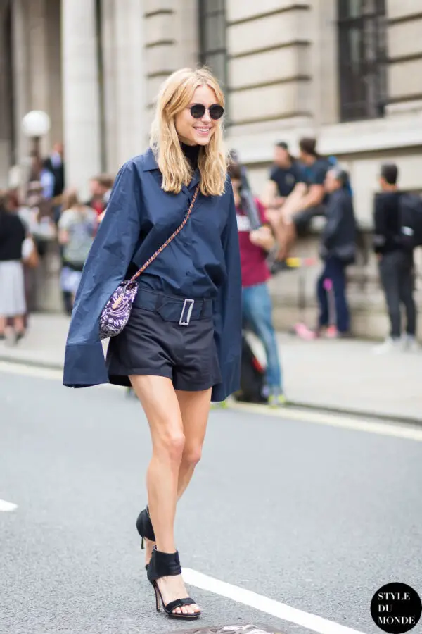 5-oversized-bell-sleeved-top-with-shorts
