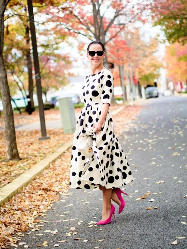 5-printed-dress-with-pink-pumps