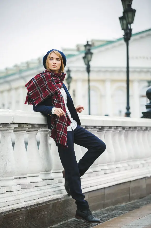 5-scarf-with-urban-outfit