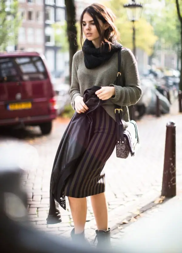 5-striped-skirt-with-sweater
