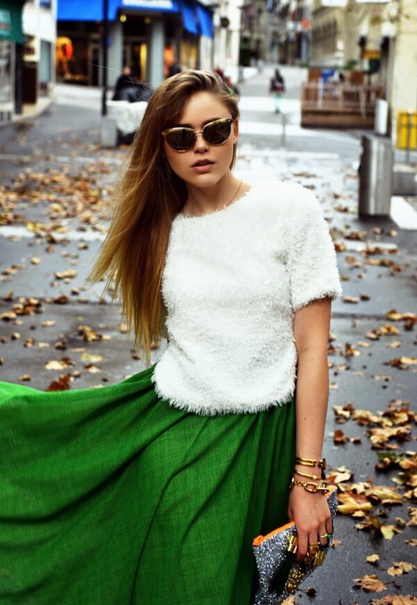 6-cashmere-top-with-green-skirt-and-classic-sunglasses