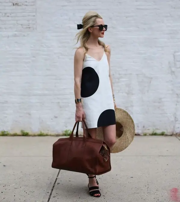 6-geometric-print-dress-with-duffel-bag