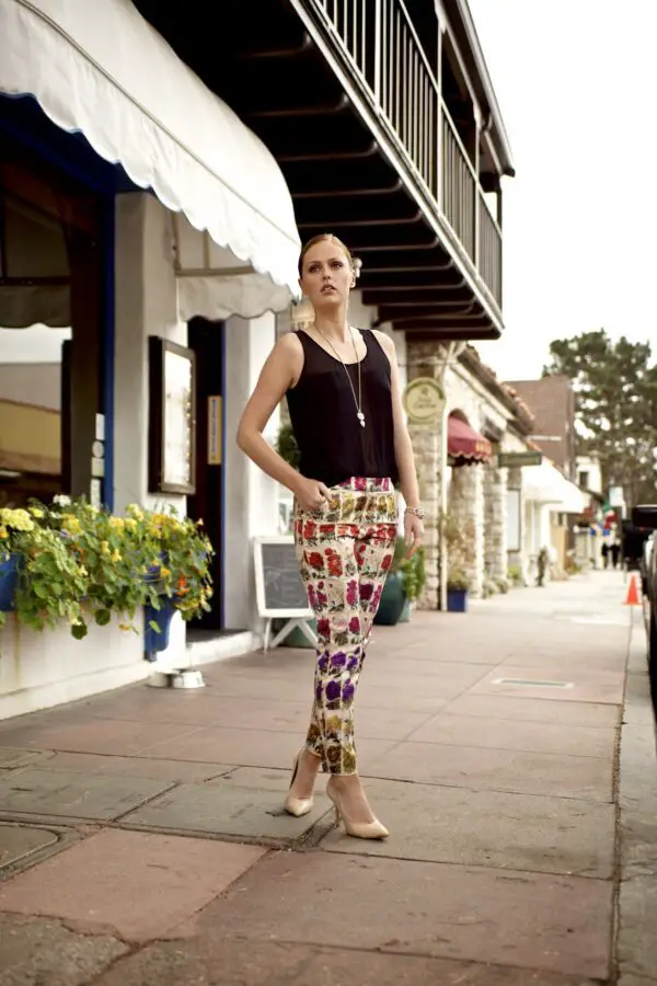 6-tank-top-with-printed-pants