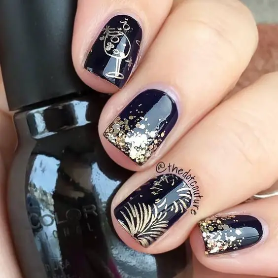 festive-black-and-gold-chic-nail-art-1