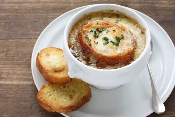 french-onion-gratin-soup