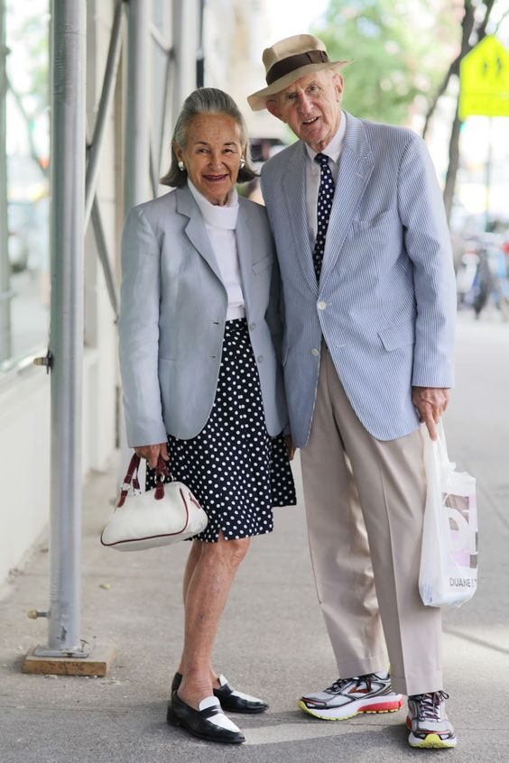 alternating-couple-outfit